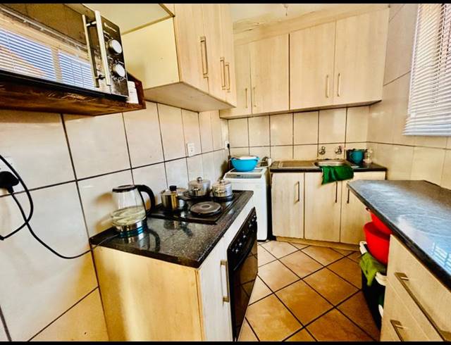 2 BEDROOM HOUSE FOR SALE IN VANDERBIJLPARK CE 3